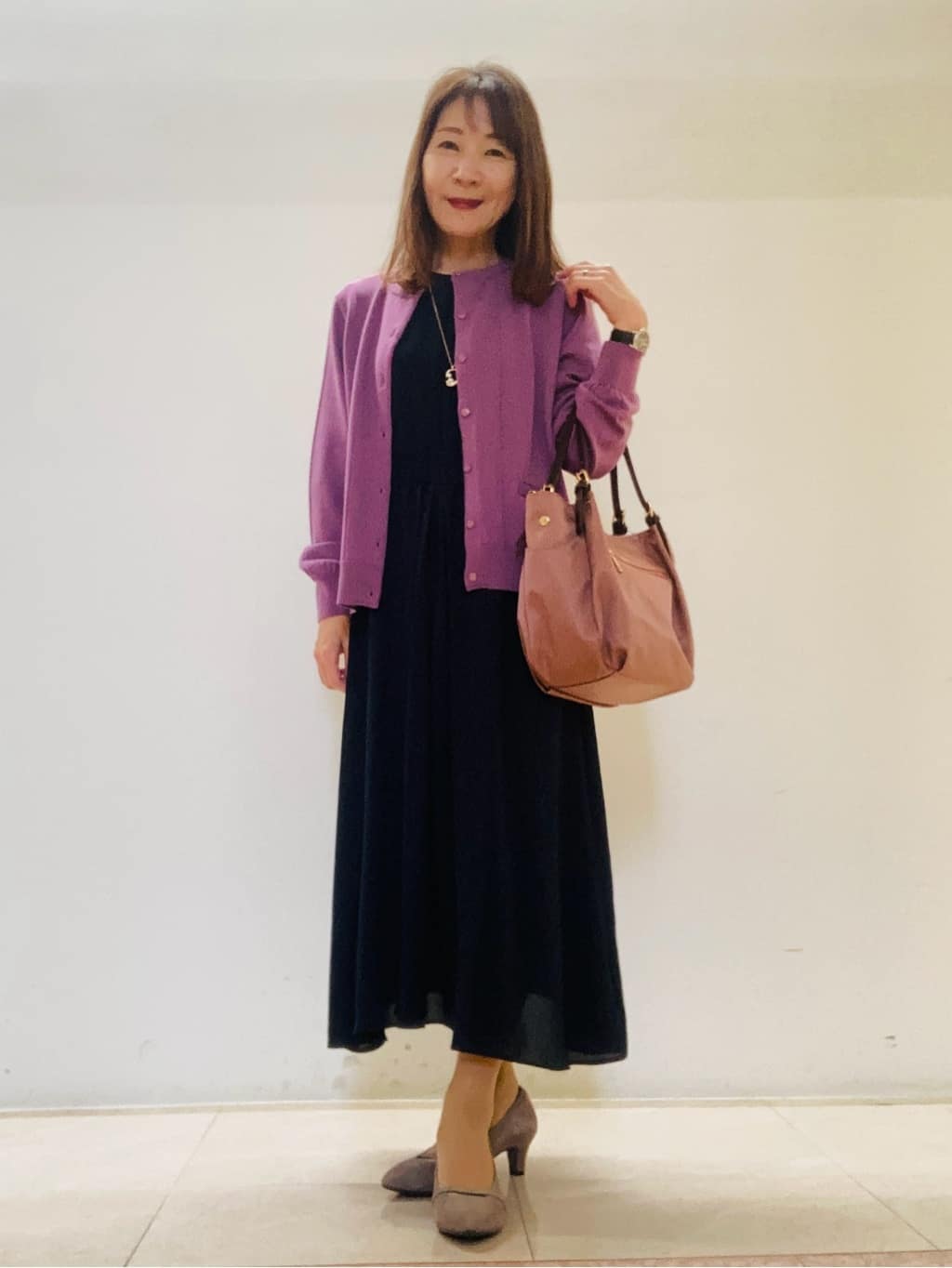 kurodaさんの「Reflect｜【吸水速乾／防しわ】シルキープリーツワンピース」を使ったコーディネート