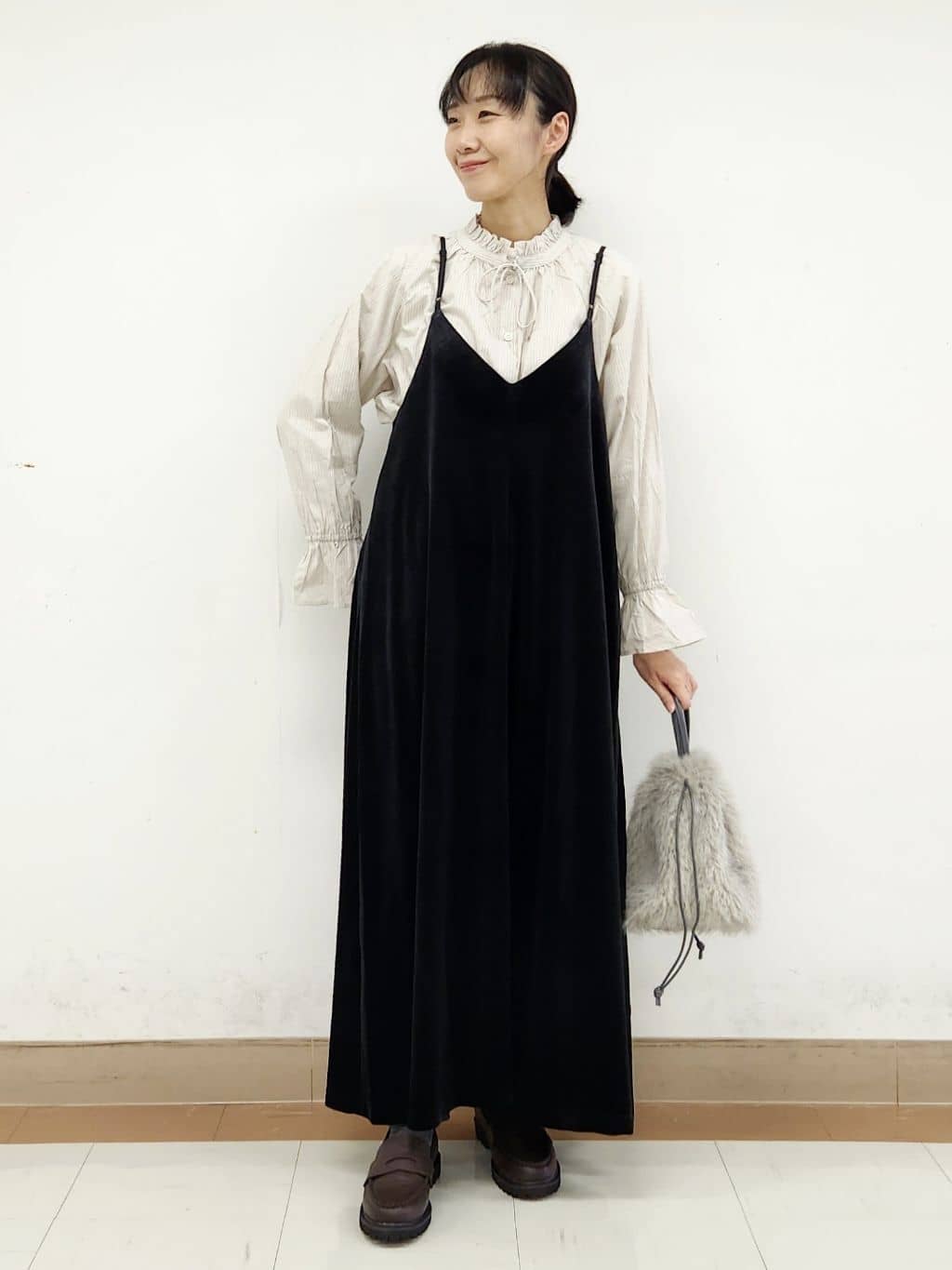 naraさんの「Dessin｜【前後2WAY/洗える】ベロアワンピース」を使ったコーディネート
