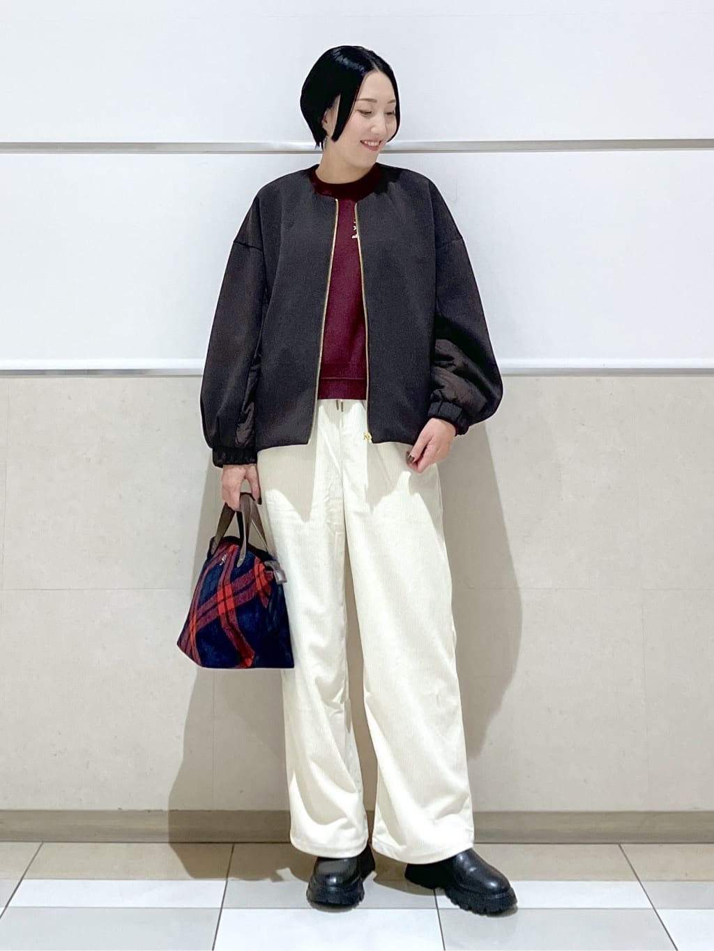 eriko さんの「Dessin｜ダンボールジップブルゾン」を使ったコーディネート