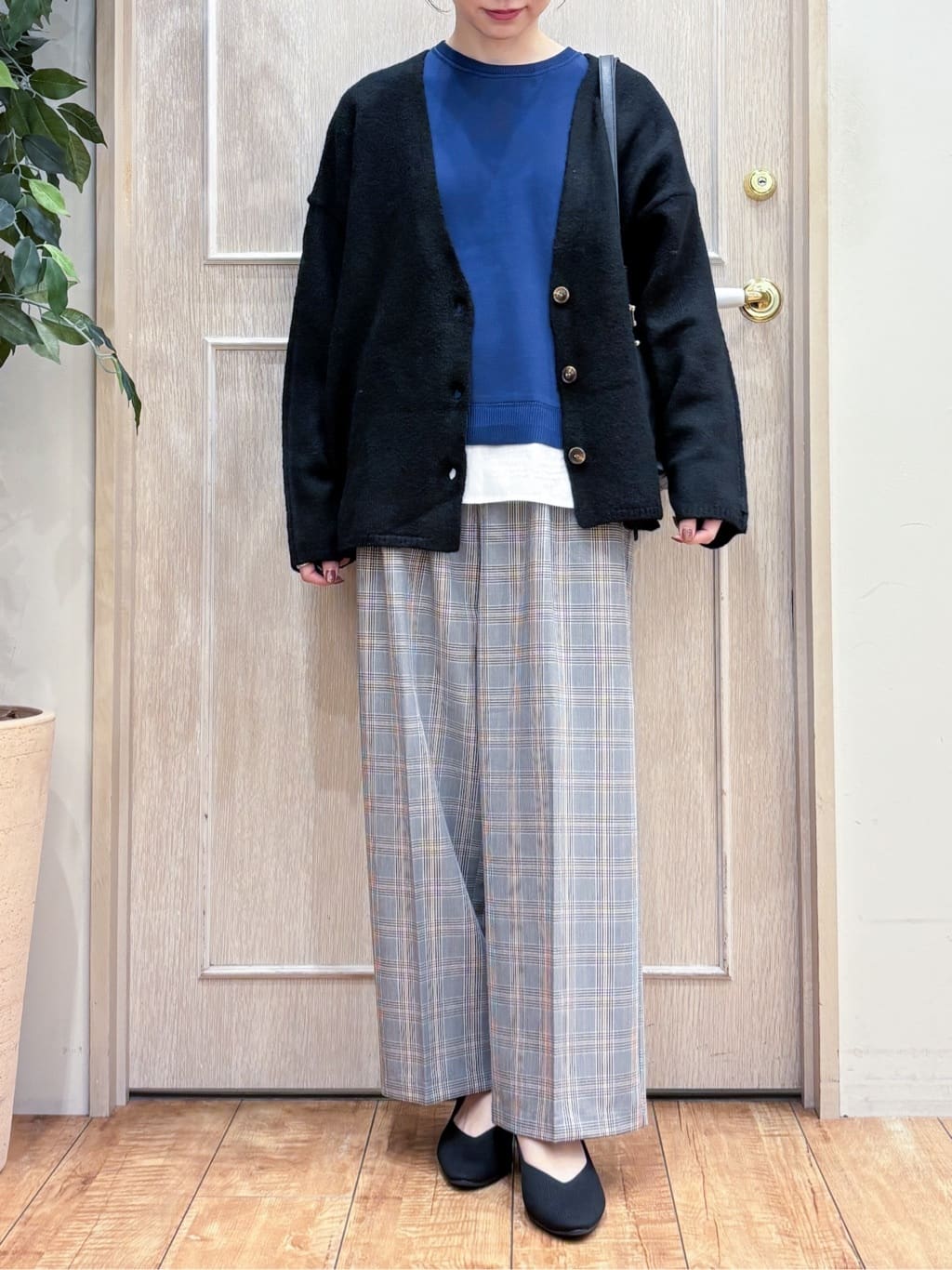 なみさんの「SHOO･LA･RUE｜【洗濯機可/S-LL】すっきり上品きれい見え タックワイドパンツ」を使ったコーディネート
