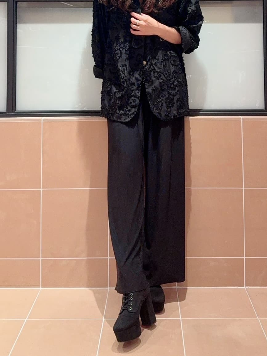 kaoriさんの「ESPERANZA｜【ラク盛り／ショートブーツ】リピーター続出／脚長美脚　厚底レースアップブーツ」を使ったコーディネート