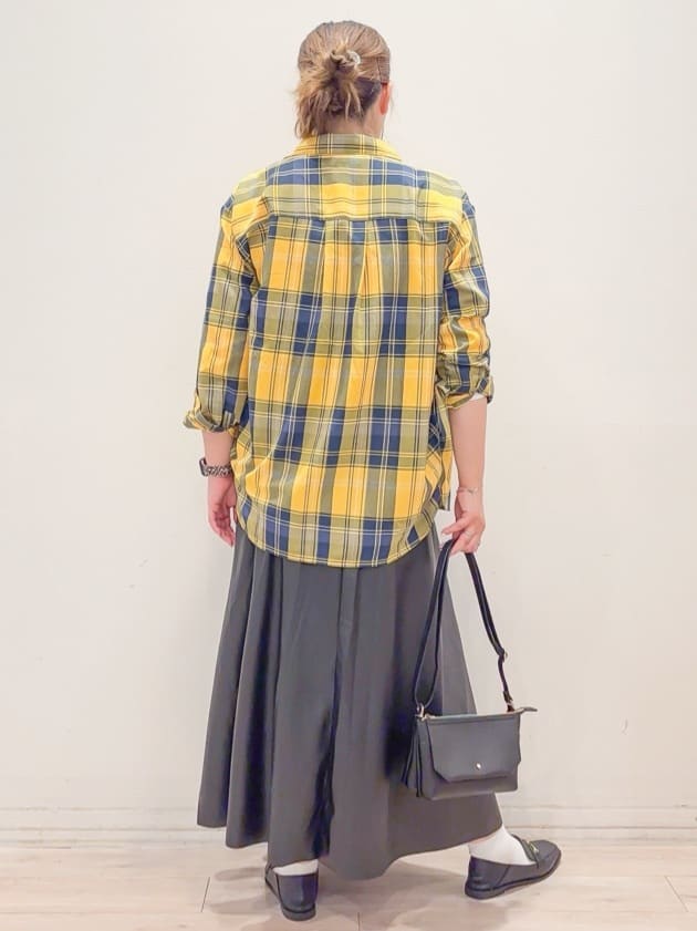 naoさんの「SHOO･LA･RUE｜【洗濯機可/S-LL】程よい抜け感 大人のチェックシャツ」を使ったコーディネート