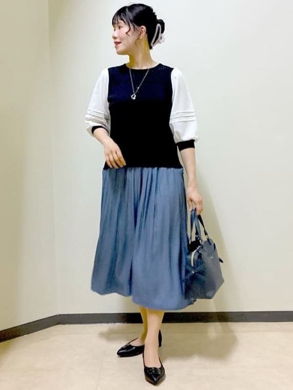  beni_gingerさんの「Reflect｜◆【手洗い可／ウエスト総ゴム】シャンブレースカーチョパンツ」を使ったコーディネート