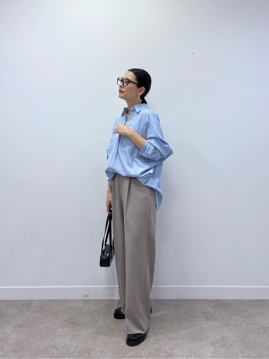 ayanoさんの「INDIVI｜Comfy SET UP｜イージーストレートワイドパンツ【セットアップ対応／通勤/カセット服】」を使ったコーディネート