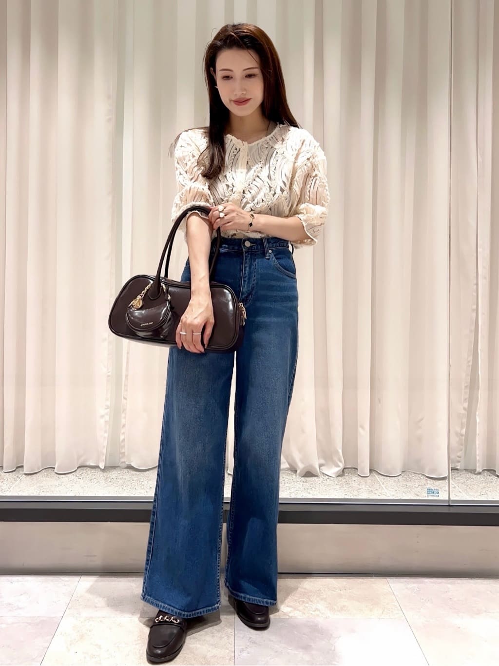 maiさんの「OPAQUE.CLIP｜シアー刺繍レース前開きブラウス【洗濯機洗い可】」を使ったコーディネート