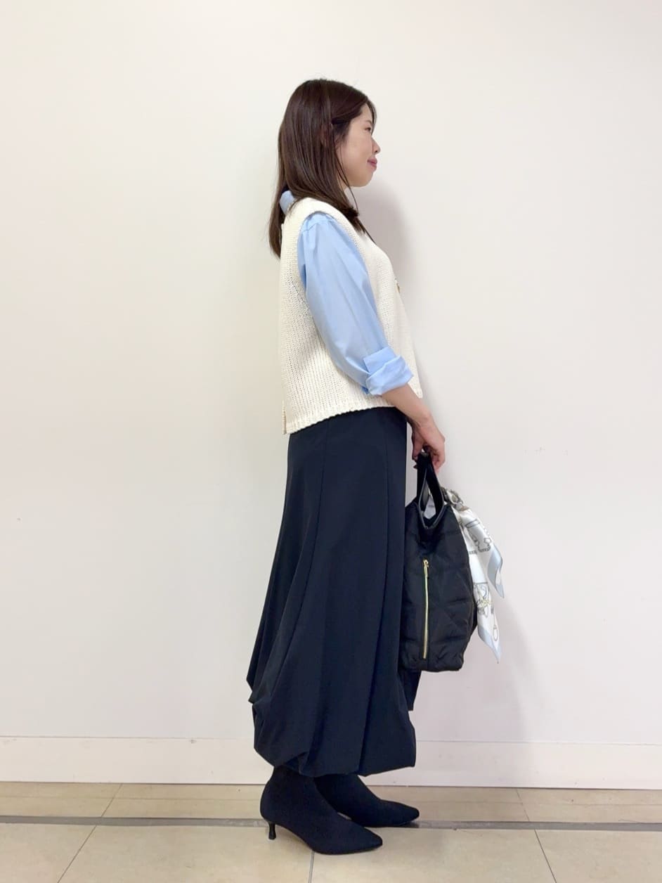 asamiさんの「UNTITLED｜【レイヤード/前ボタン】2WAYニットベスト」を使ったコーディネート