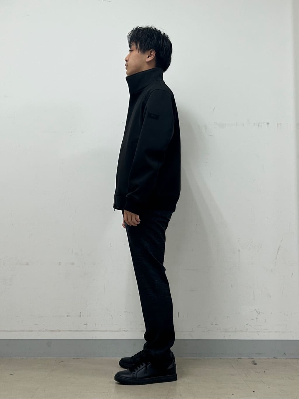 Hiroさんの「TAKEO KIKUCHI｜【JUST ONE LAYER】ダウンファブリック ジップアップ リブ ブルゾン」を使ったコーディネート
