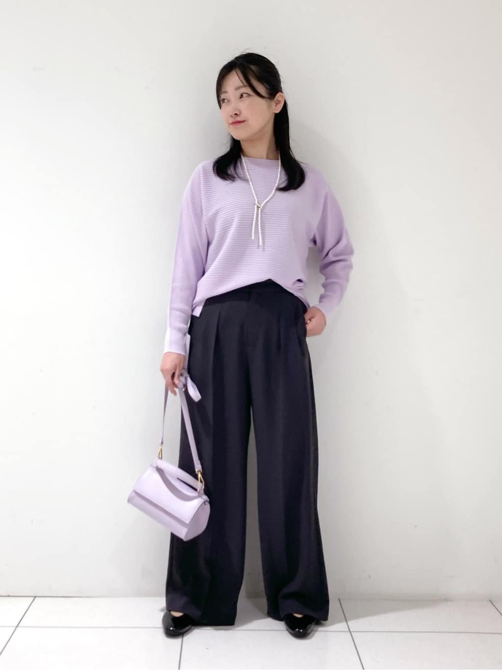 momokoさんの「INDIVI｜【洗える／体型カバー】美シルエットニット」を使ったコーディネート
