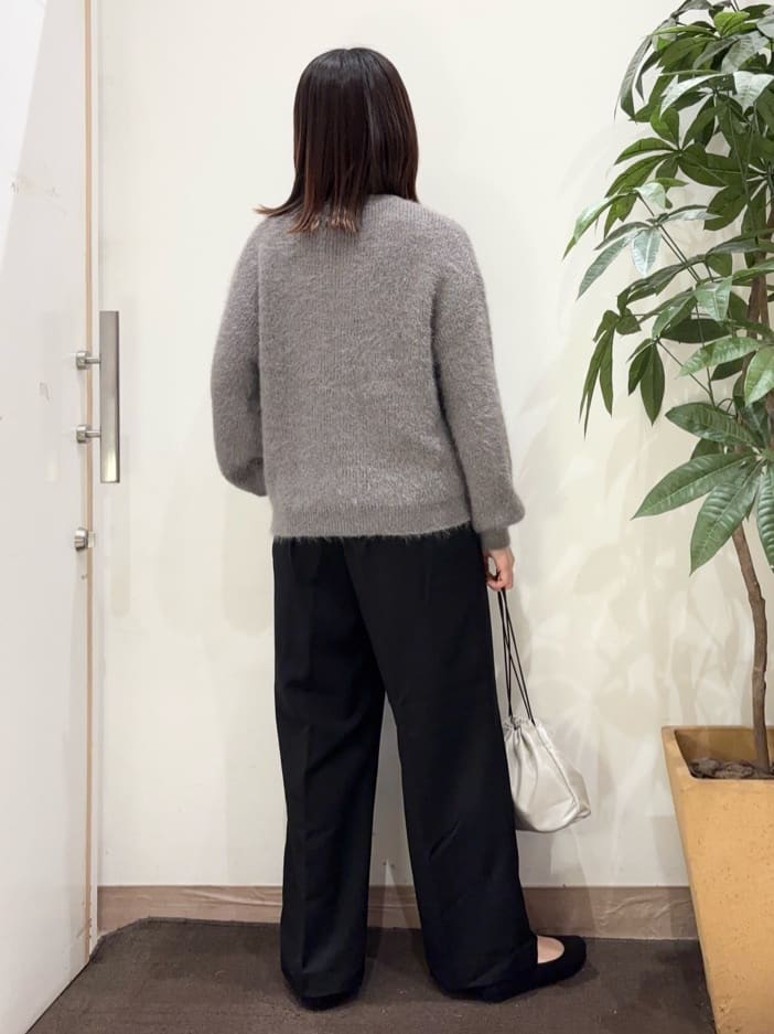 宗形さんの「SHOO･LA･RUE｜【洗濯機可/S-LL/高レビュー】上品シルエットで美しい イージーワイドパンツ」を使ったコーディネート