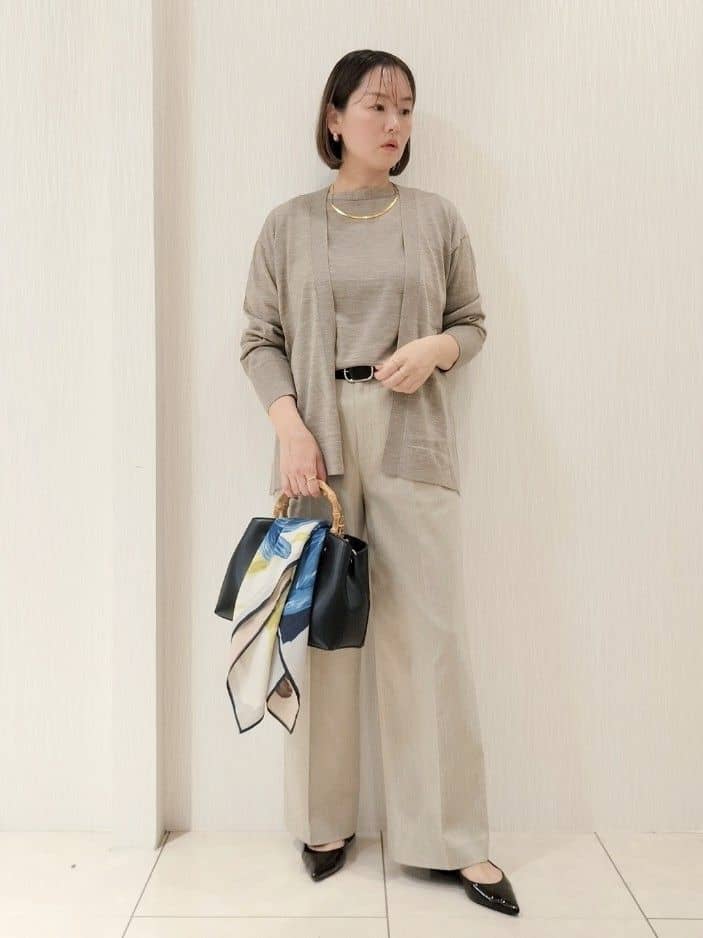 naokoさんの「UNTITLED｜【アンサンブル可/洗える/ボタンなし】シルクウールカシミヤ 着流しカーディガン」を使ったコーディネート