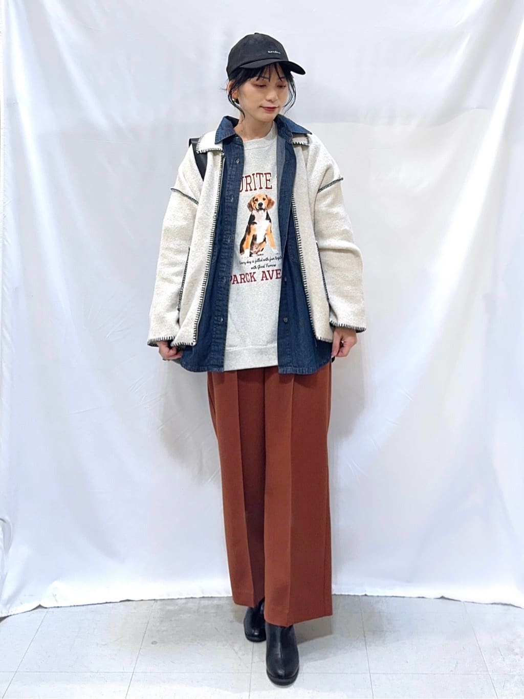 𝐇𝐢𝐫𝐨𝐦𝐢さんの「SHOO･LA･RUE｜配色ステッチがポイント 襟付きジップニットカーディガン」を使ったコーディネート