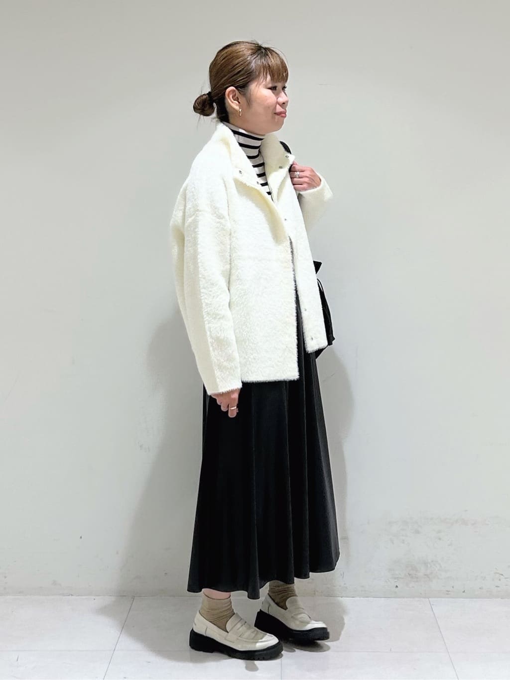 tsuyuさんの「INDIVI｜【配色デザイン／ショート丈】ウールリバー ノーカラーコート」を使ったコーディネート