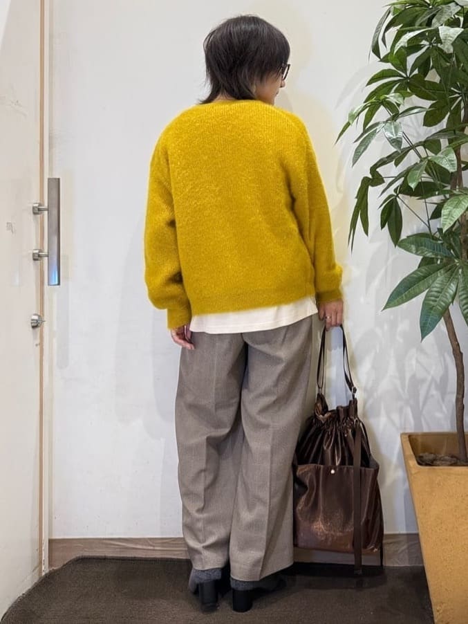 misakiさんの「SHOO･LA･RUE｜グラフィックアソート ベーシックロンT」を使ったコーディネート