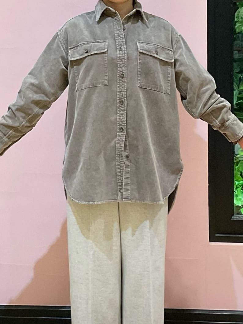 ogataさんの「DRESSTERIOR｜【洗える/ストレッチ性/オンオフ】箔プリントプリーツスカート」を使ったコーディネート