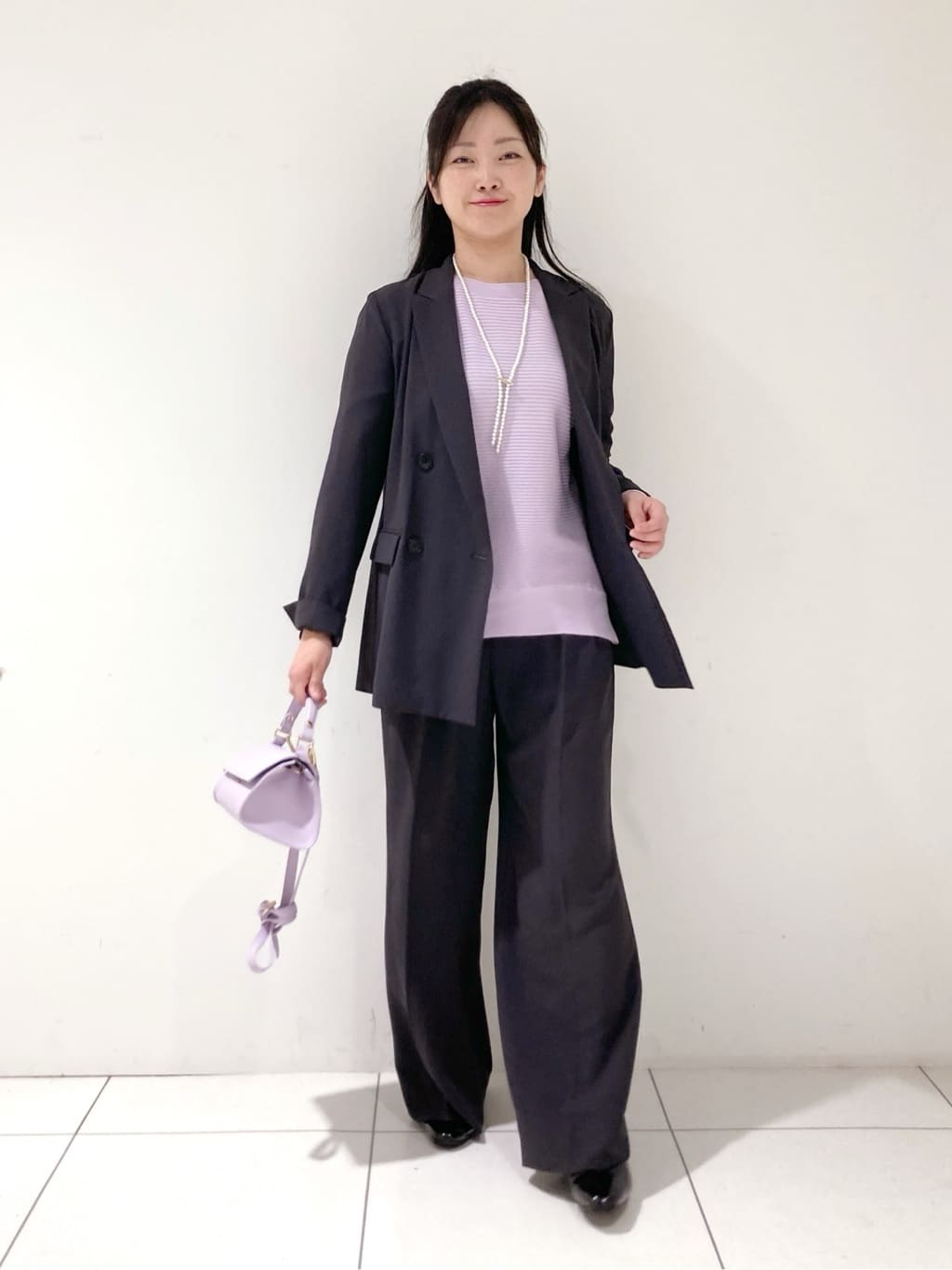 momokoさんの「INDIVI｜【洗える／体型カバー】美シルエットニット」を使ったコーディネート
