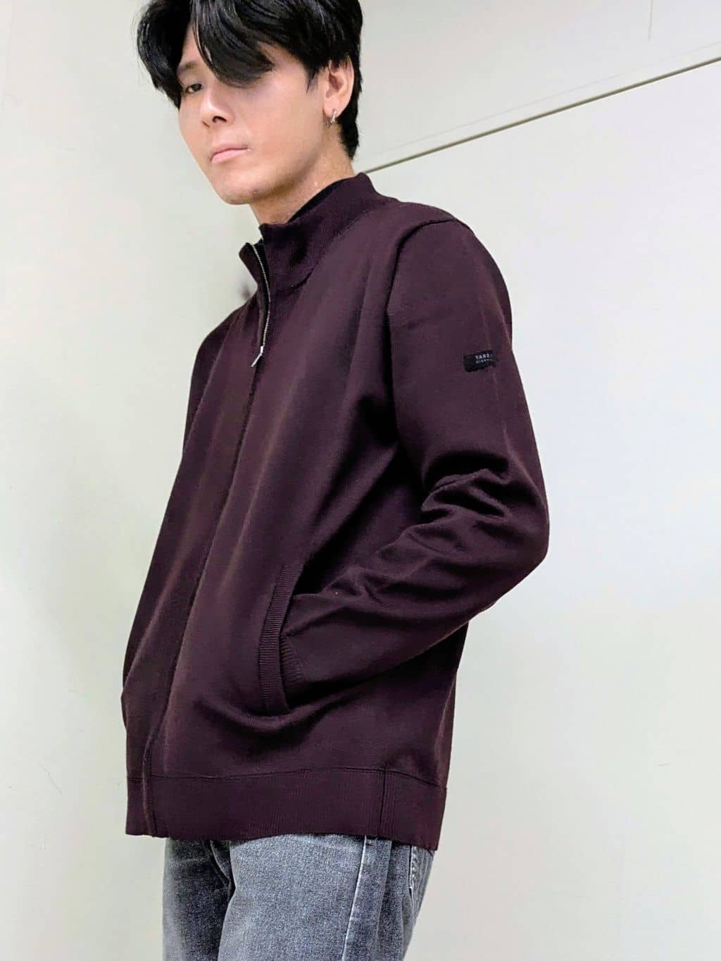 ryoさんの「TAKEO KIKUCHI｜アンチピリング ジップアップ ニット」を使ったコーディネート