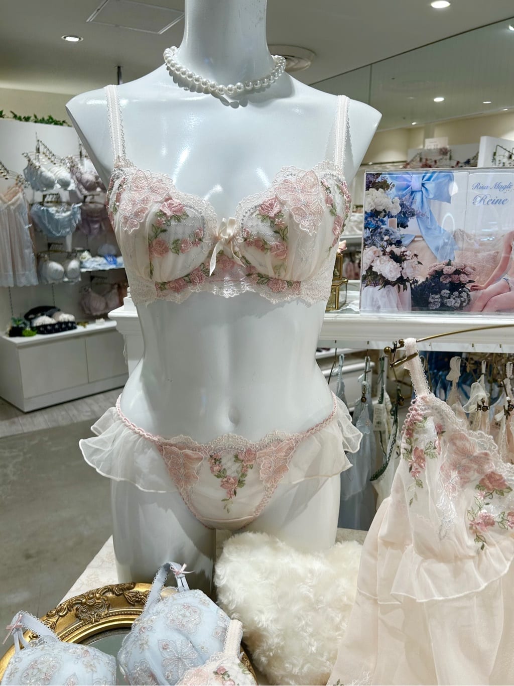 hachiさんの「Risa Magli｜リピネ ブラジャー （B-C） ＜S Make Type＞」を使ったコーディネート