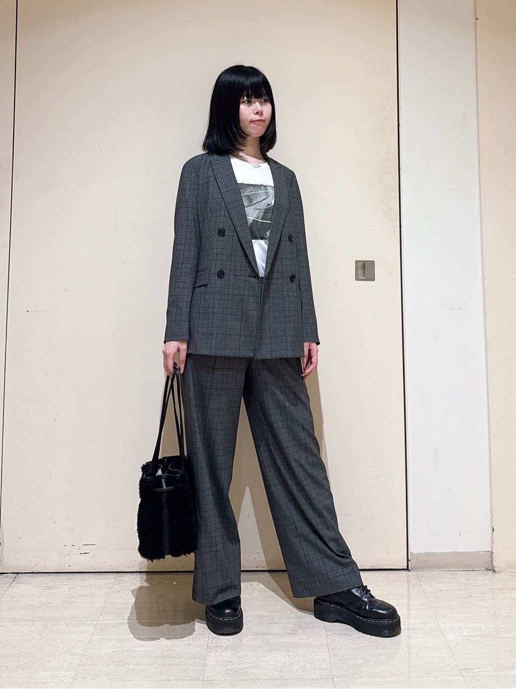 rinaさんの「INDIVI｜【洗える／オンオフ】チェック柄ダブルジャケット」を使ったコーディネート
