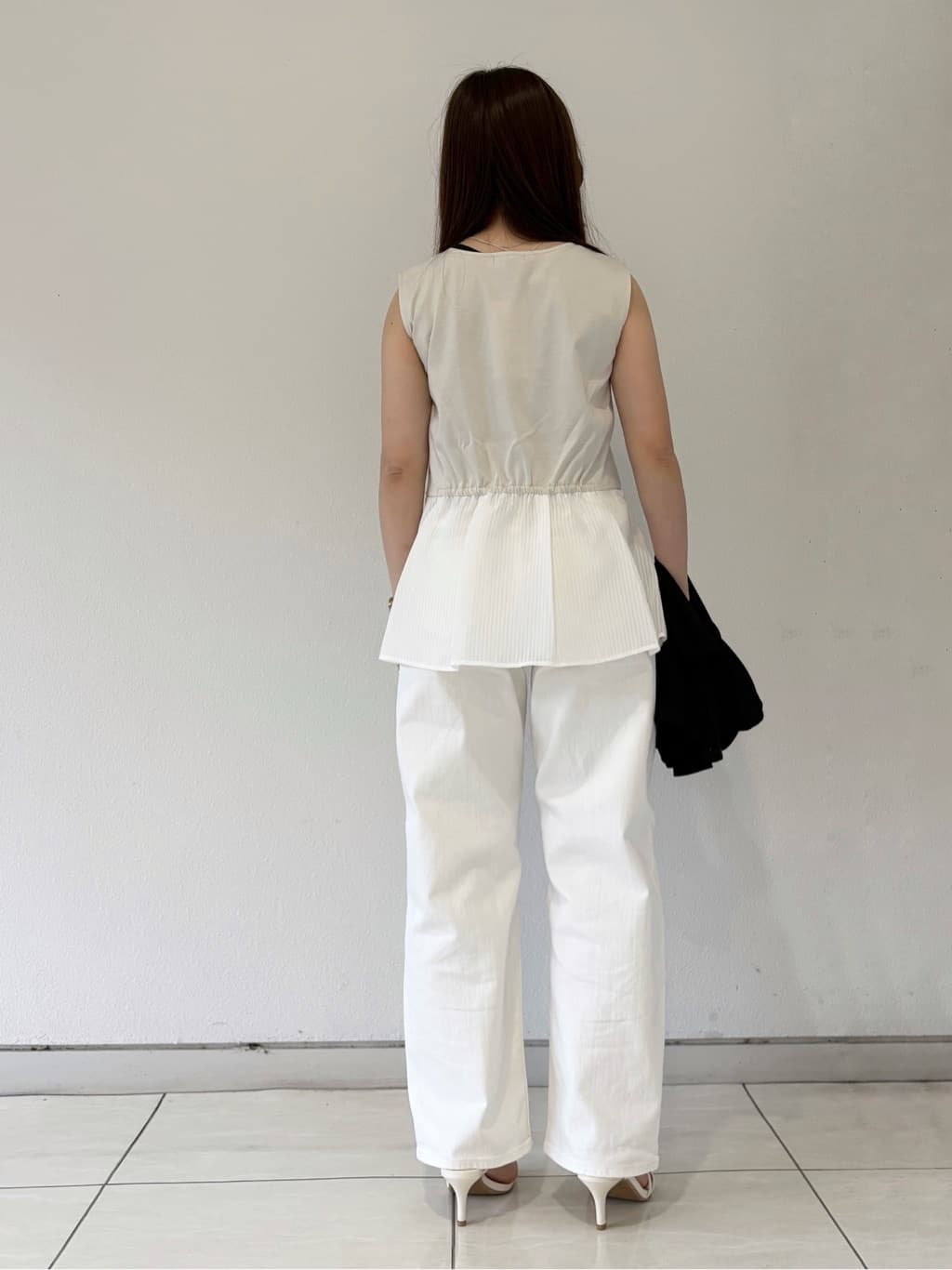kahoさんの「INDIVI｜【褒められデニム】ワイドストレート デニムパンツ」を使ったコーディネート