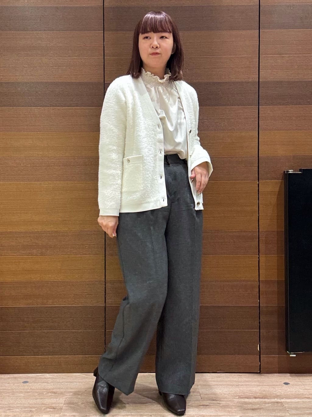 yumeさんの「OPAQUE.CLIP｜シャーリングハイネックブラウス【洗濯機OK】」を使ったコーディネート