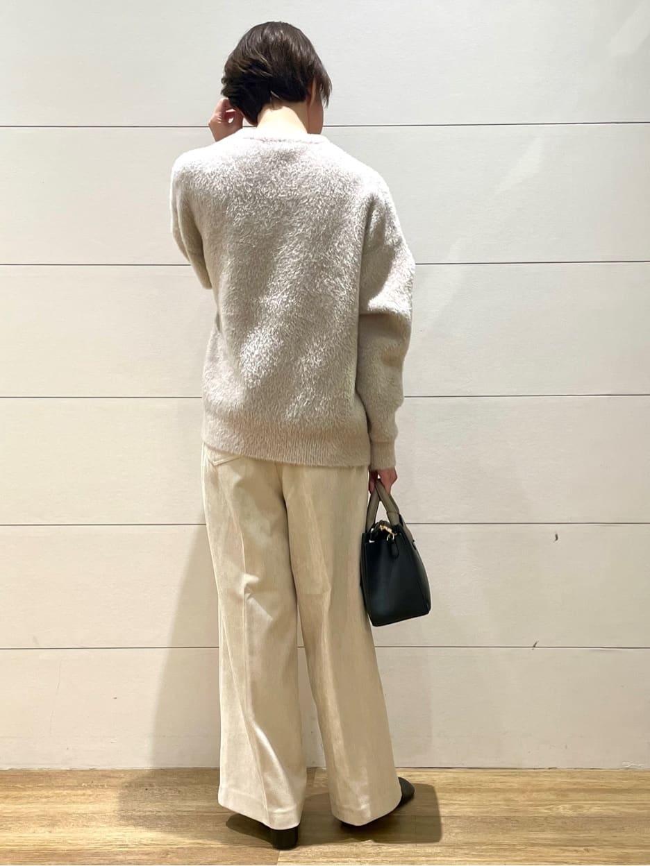 Ryoさんの「THE SHOP TK｜ベルベットフェザー ロゴニットプルオーバー」を使ったコーディネート