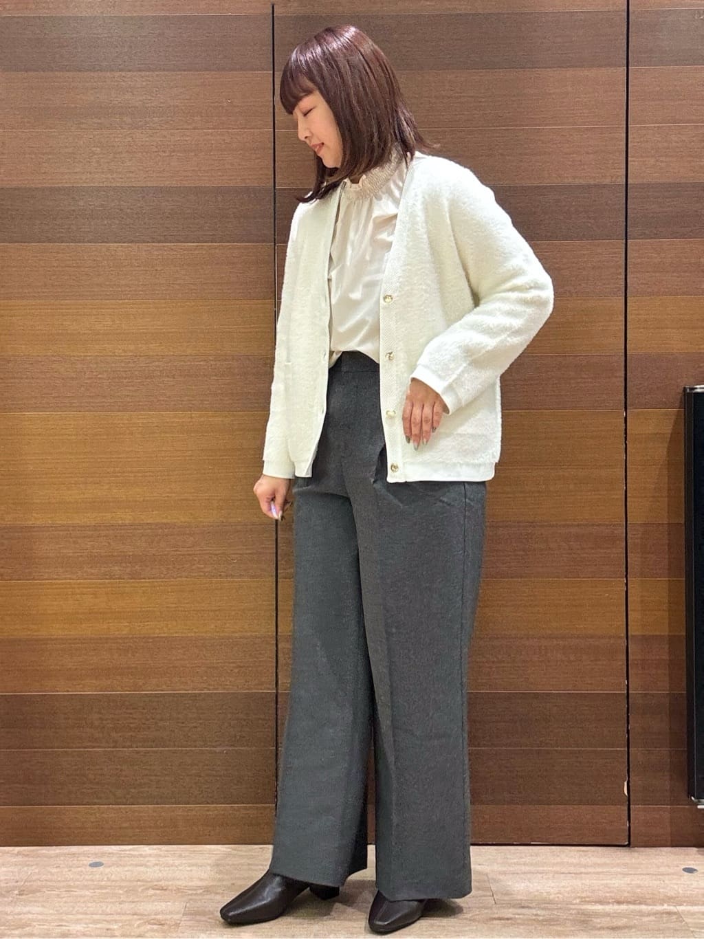 yumeさんの「OPAQUE.CLIP｜シャーリングハイネックブラウス【洗濯機OK】」を使ったコーディネート