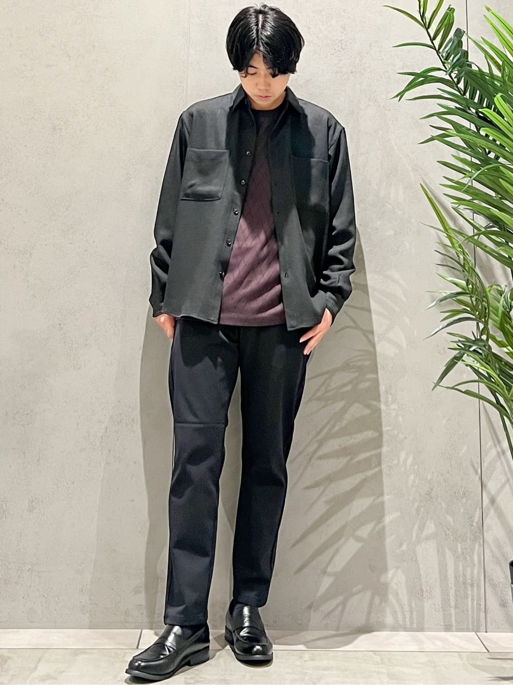 SHI-MAさんの「THE SHOP TK｜リンクスジオメトリック長袖Tシャツ【サスティナブル素材使用/洗濯機OK】」を使ったコーディネート