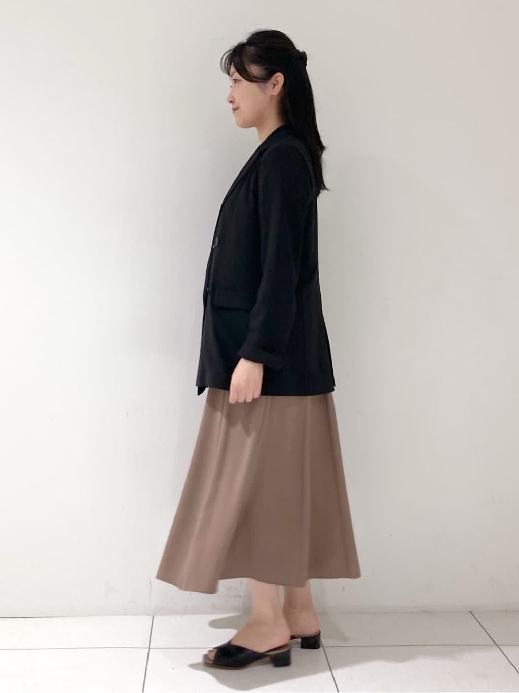 momokoさんの「INDIVI｜【軽く羽織れる！】ダブルジャケット」を使ったコーディネート