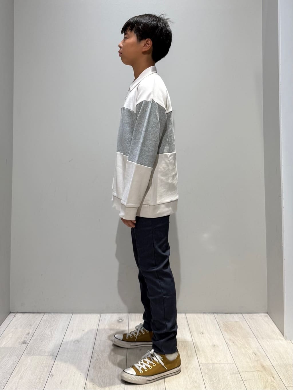 kuboさんの「THE SHOP TK｜【110-160】バイカラーラガー裏毛プルオーバー」を使ったコーディネート
