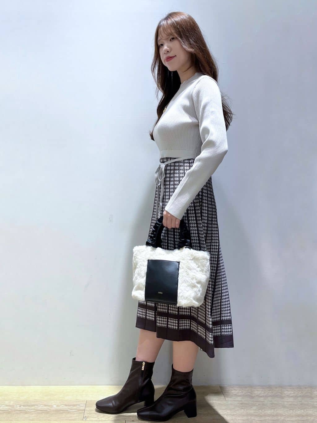 Mimさんの「index｜トリプルリングビジューネックレス」を使ったコーディネート