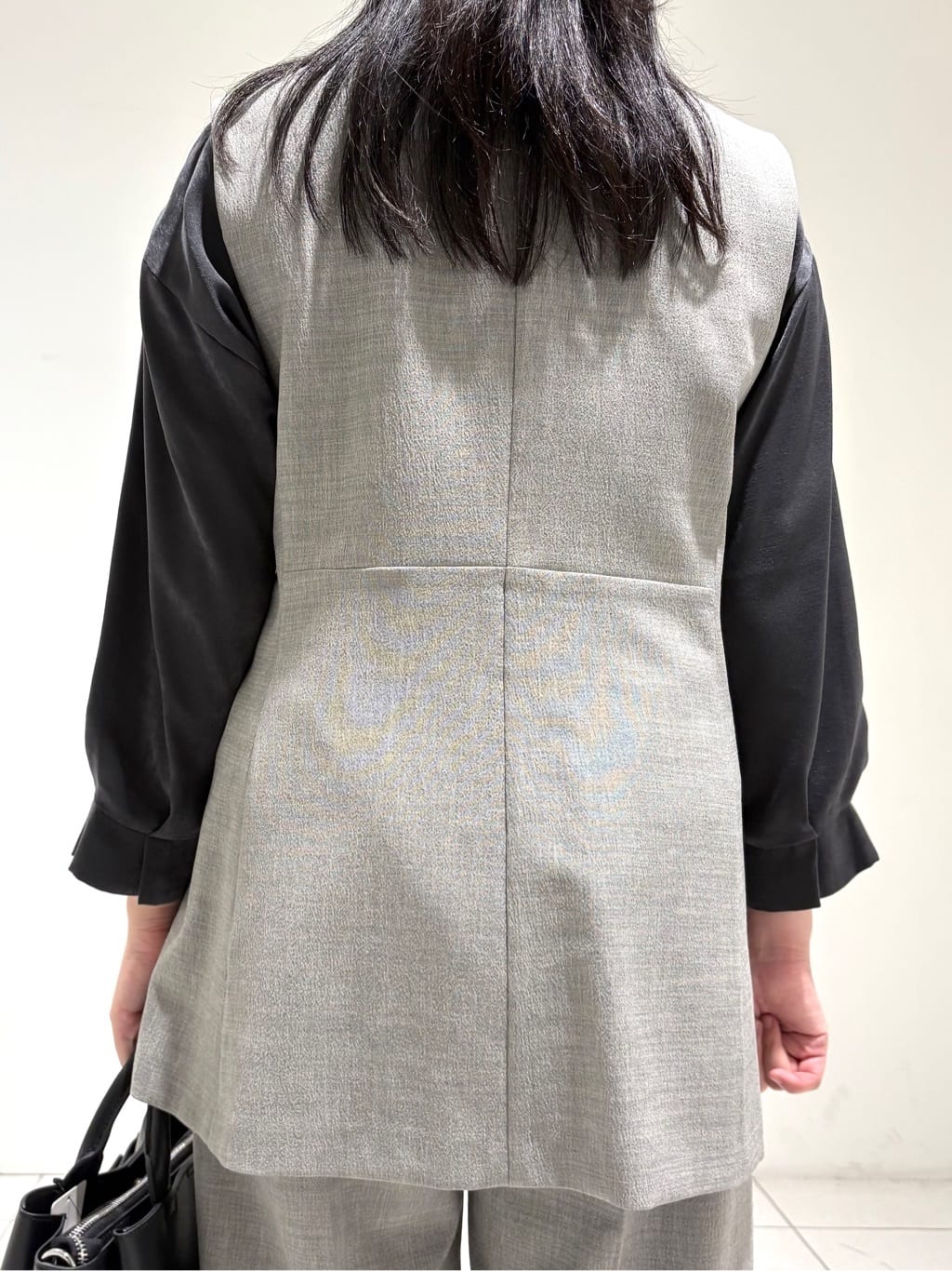 momokoさんの「INDIVI｜【セットアップ可能】凹凸ストレッチ素材テーラードカラージレジャケット」を使ったコーディネート