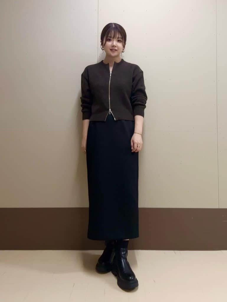 Atsumiさんの「UNTITLED｜【ゆったりサイズ／着丈短め】ジップニットカーディガン」を使ったコーディネート