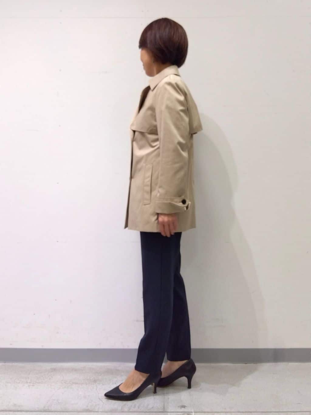 Kさんの「INDIVI｜【撥水／UVケア】ミドル丈トレンチコート」を使ったコーディネート