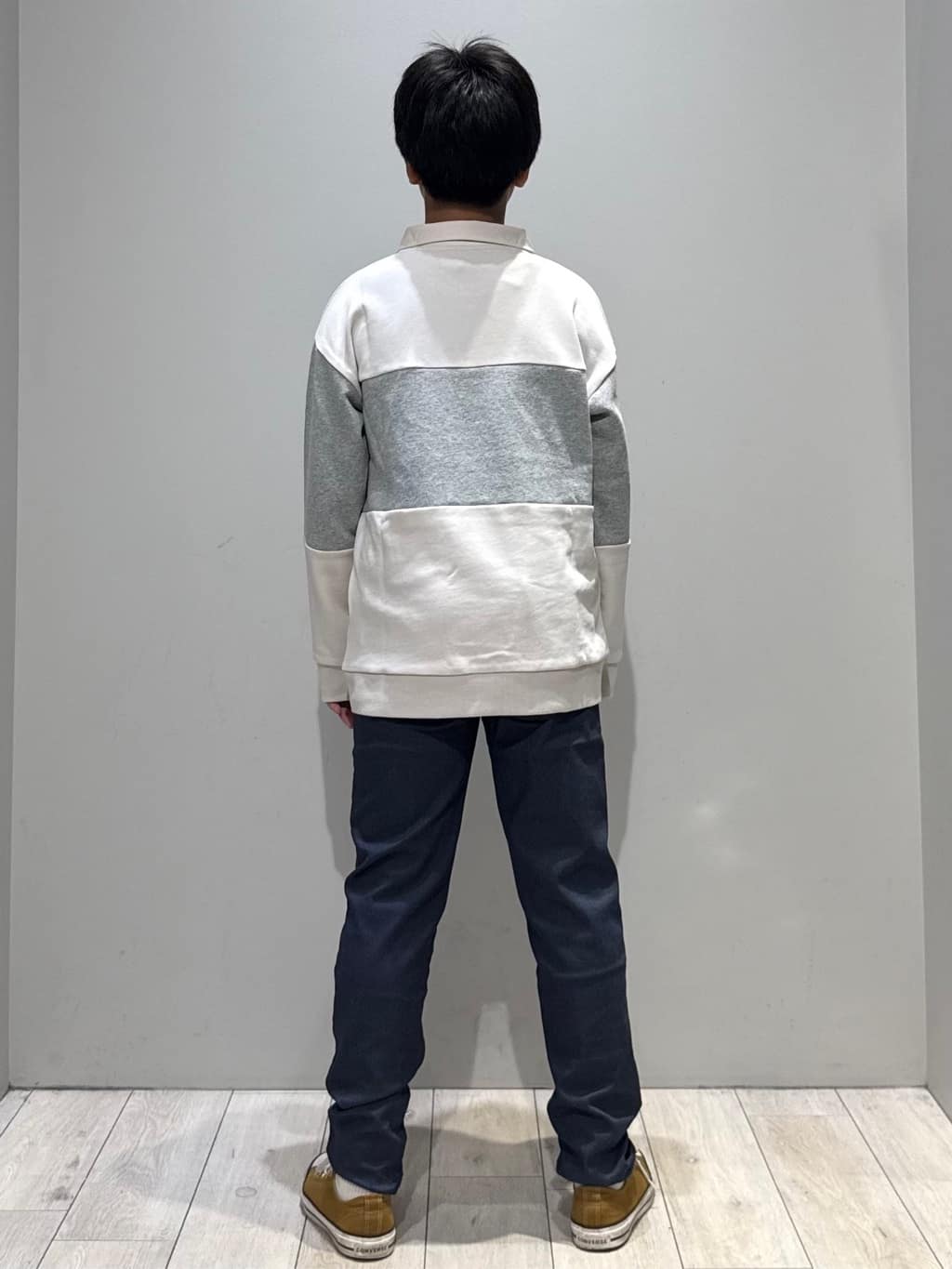 kuboさんの「THE SHOP TK｜【110-160】バイカラーラガー裏毛プルオーバー」を使ったコーディネート