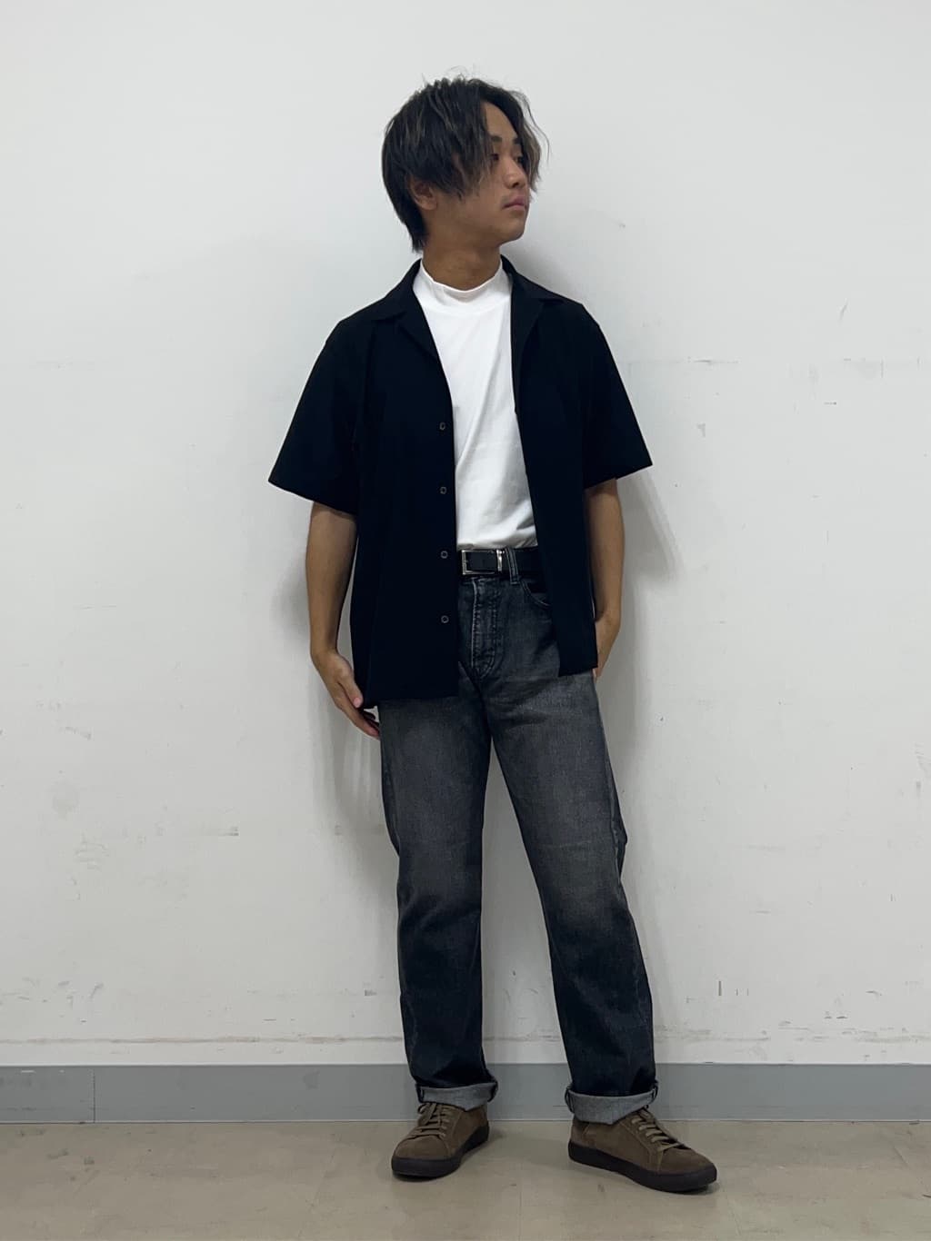Hiroさんの「TAKEO KIKUCHI｜【COOL CITY WEAR】エアートール オープンカラーシャツ /接触冷感・通気性」を使ったコーディネート