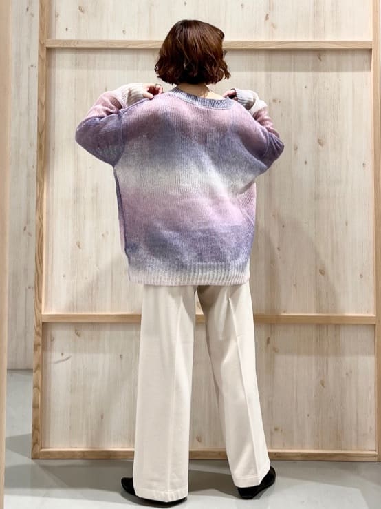 nakoさんの「THE SHOP TK｜スペースダイ透かし編みニット」を使ったコーディネート