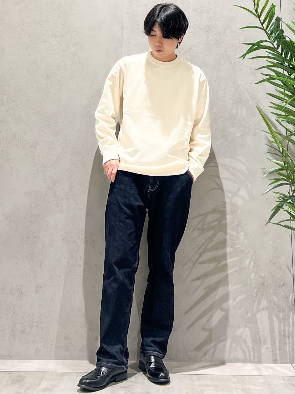 SHI-MAさんの「THE SHOP TK｜【触れるたびに心地良い】ライトモールニット　洗濯機OK/ユニセックスでおすすめ！」を使ったコーディネート