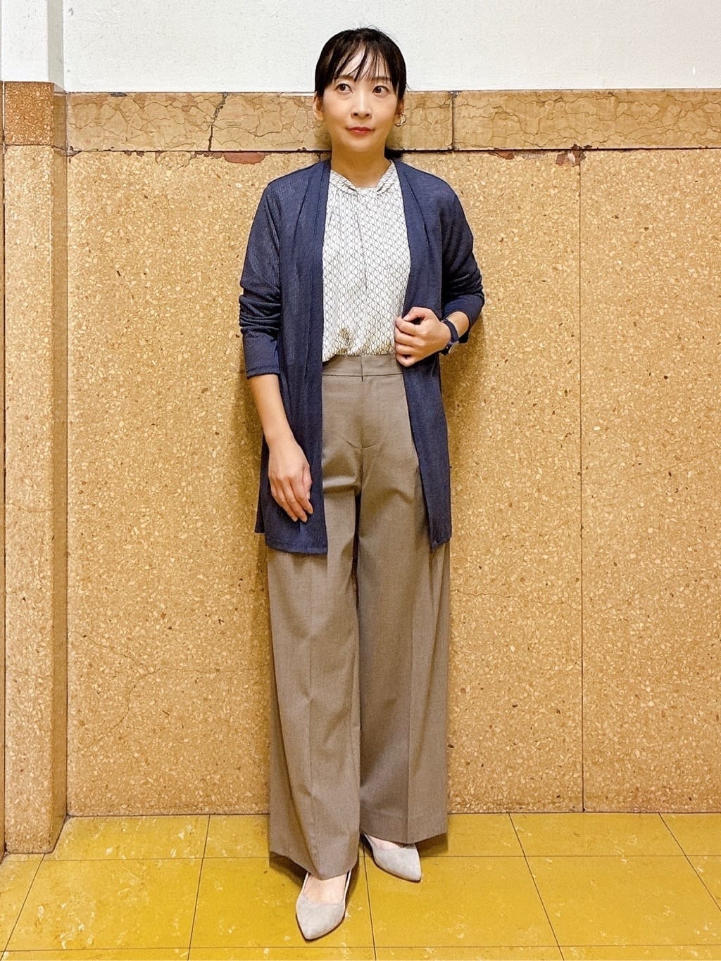 hattoriさんの「INDIVI｜【UVケア】モノグラム ボウタイデザインブラウス」を使ったコーディネート