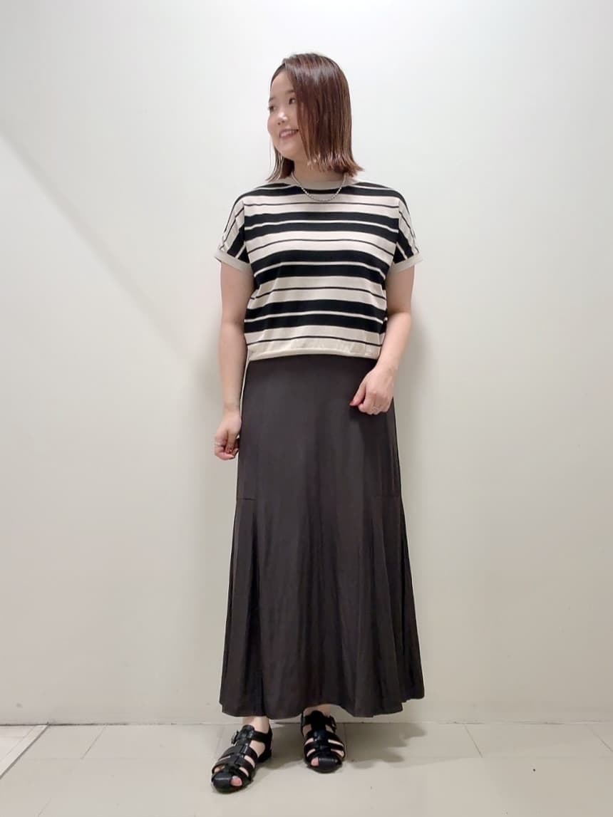 YUIさんの「UNTITLED｜【トレンド/ジレ】フェイクファーベスト」を使ったコーディネート