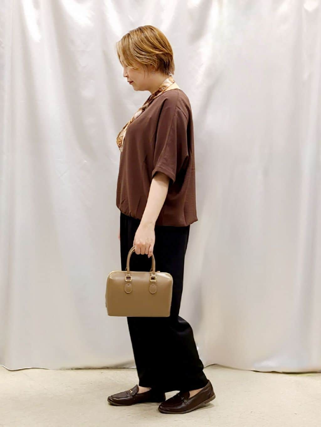 Chiiさんの「SHOO･LA･RUE｜【洗濯後しわになりにくい】さらっとタッチの 5分袖ドルマンブラウス」を使ったコーディネート