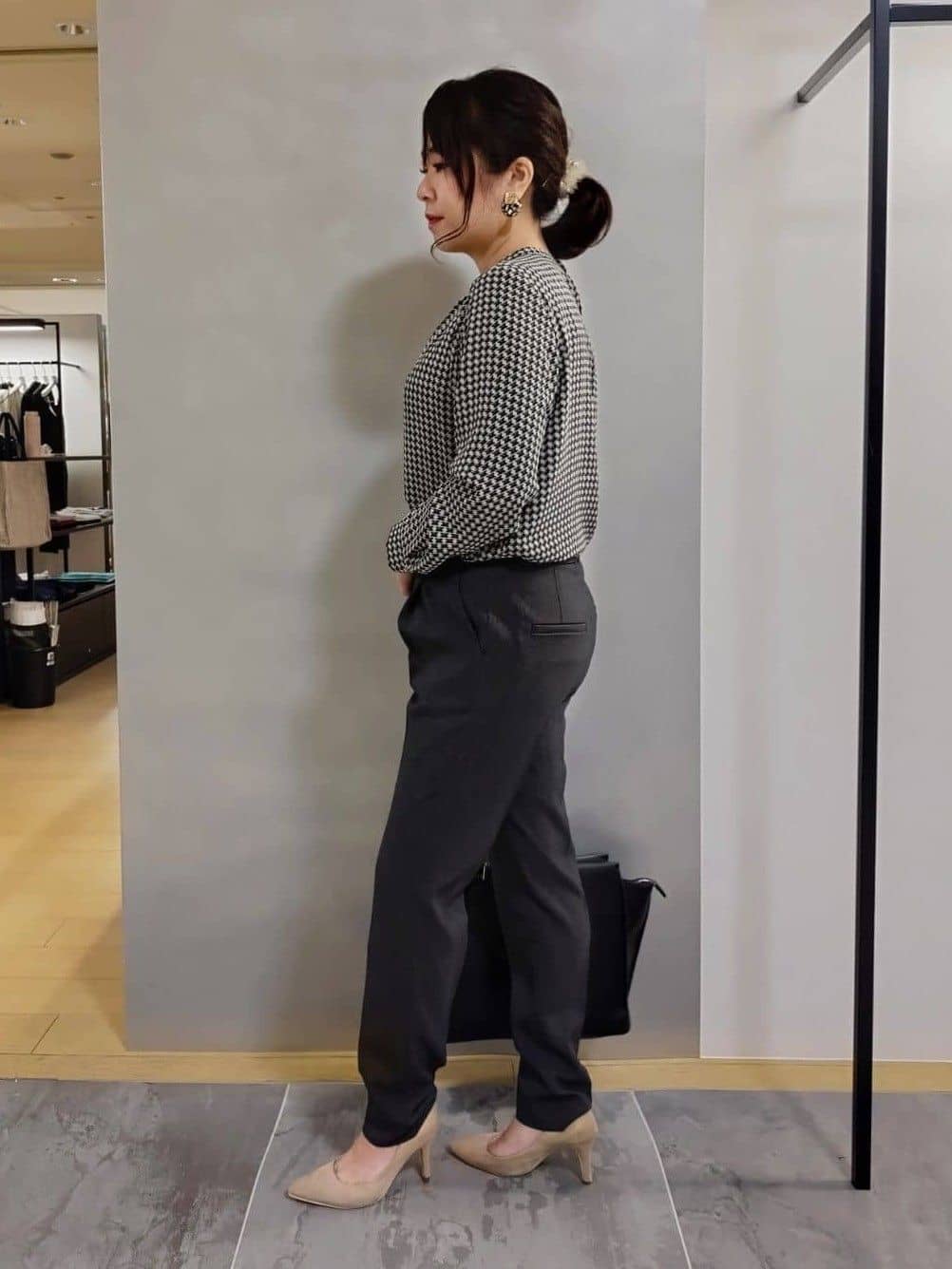 TOMOMIさんの「INDIVI｜【洗える／通勤／スーツ】メランジストレッチ テーラージャケット」を使ったコーディネート