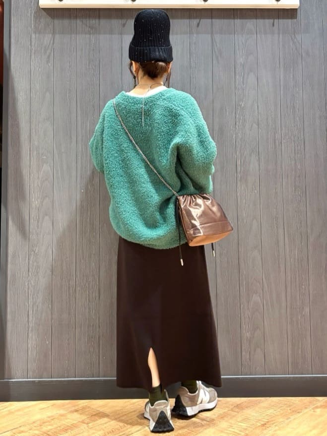 meiさんの「SHOO･LA･RUE｜【S-LL】思わず触れたくなる ふわふわ Vネックニットカーディガン」を使ったコーディネート
