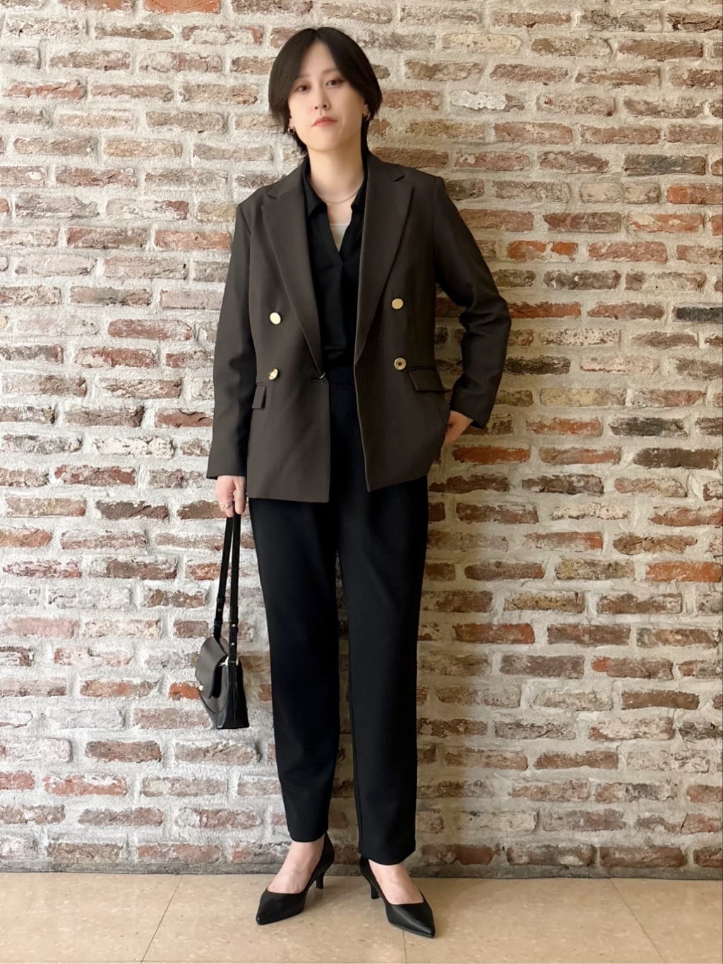 しばさんの「THE SHOP TK｜【今羽織るなら】ダブルブレストジャケット【セットアップ可/洗える】」を使ったコーディネート