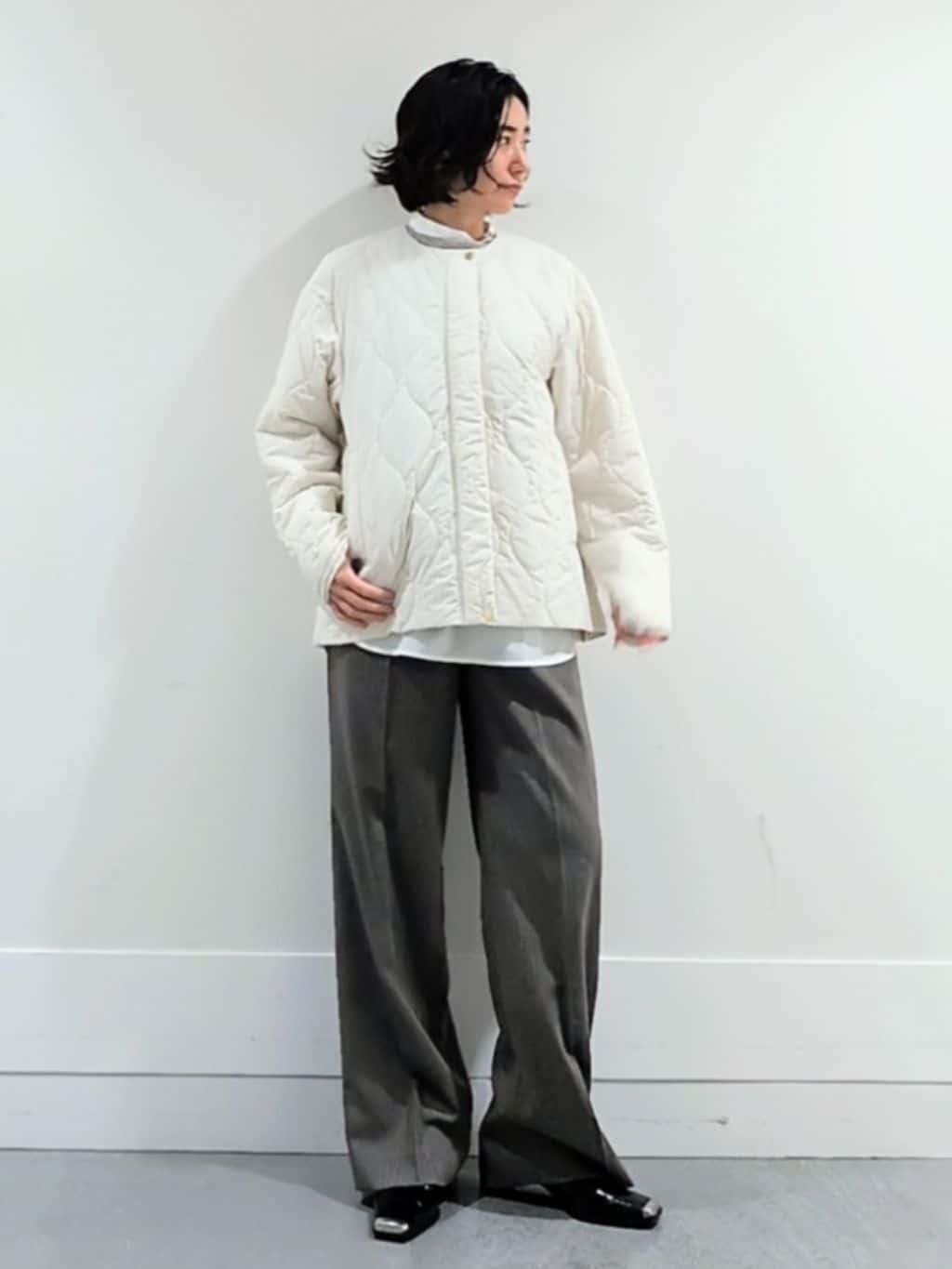 ミズタさんの「UNTITLED｜【重ね着レイヤードに】杢調ニットベスト」を使ったコーディネート