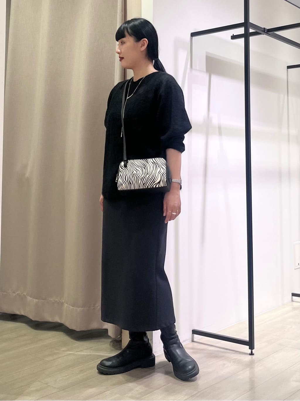 hasuさんの「INDIVI｜【キッドモヘヤ素材】ラウンドヘムニット」を使ったコーディネート