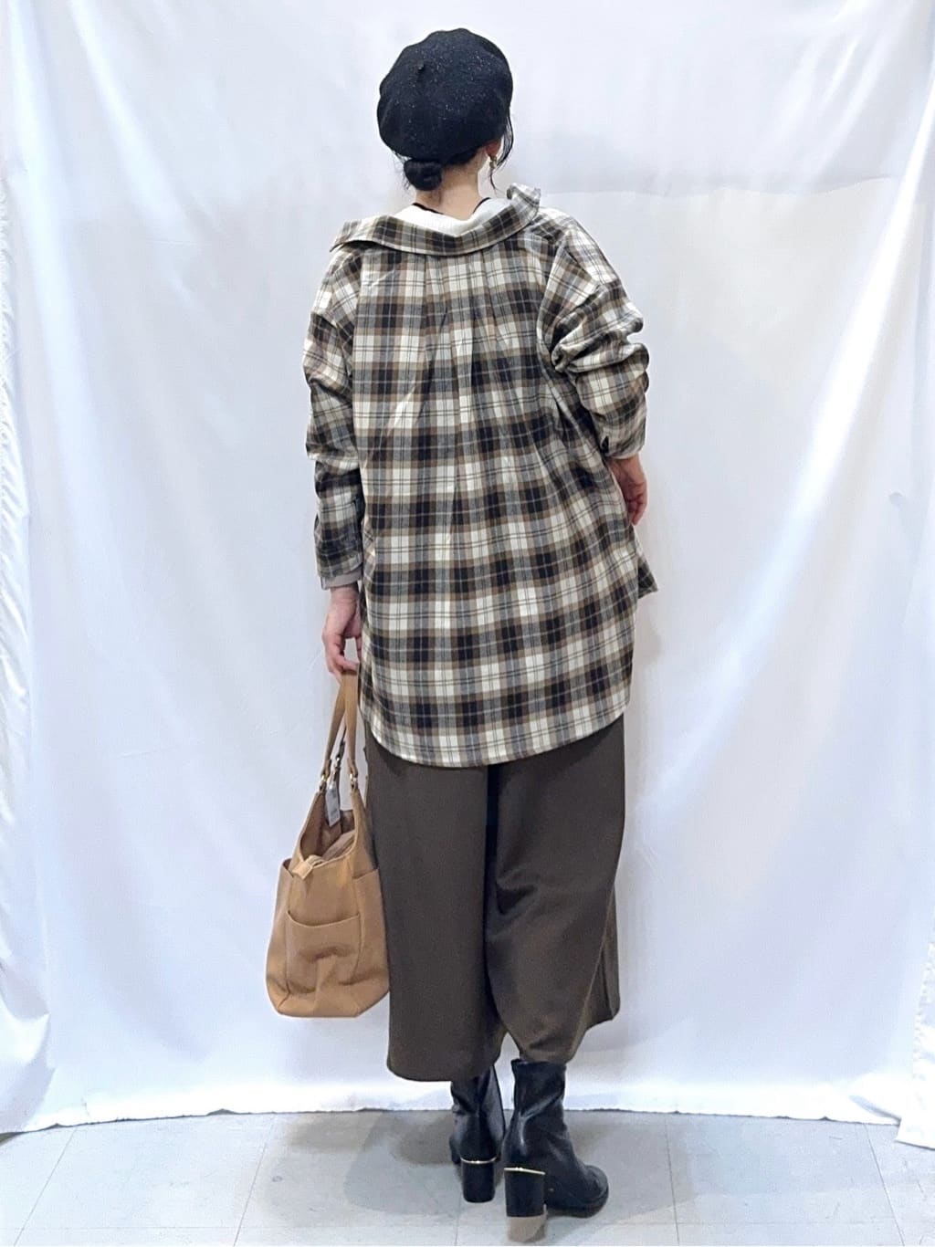 𝐇𝐢𝐫𝐨𝐦𝐢さんの「SHOO･LA･RUE｜【S-LL】柔らかさが癖になる 起毛コットン オーバーサイズシャツ」を使ったコーディネート