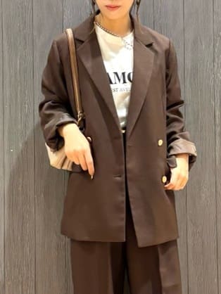 meiさんの「SHOO･LA･RUE｜グラフィックアソート ベーシックロンT」を使ったコーディネート