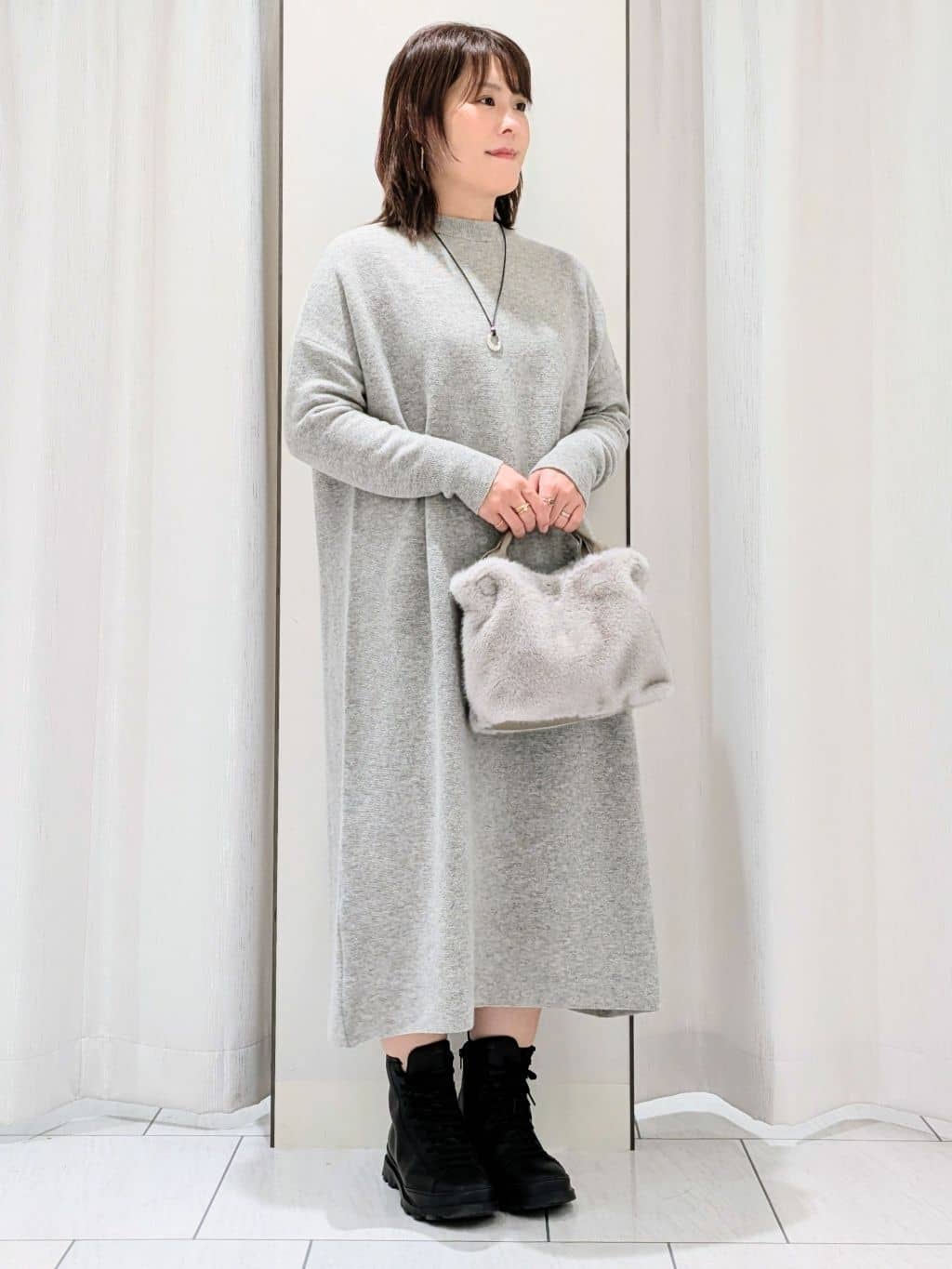 Onumaさんの「UNTITLED｜【ロング丈/ゆったりシルエット】テントライン ニットワンピース」を使ったコーディネート