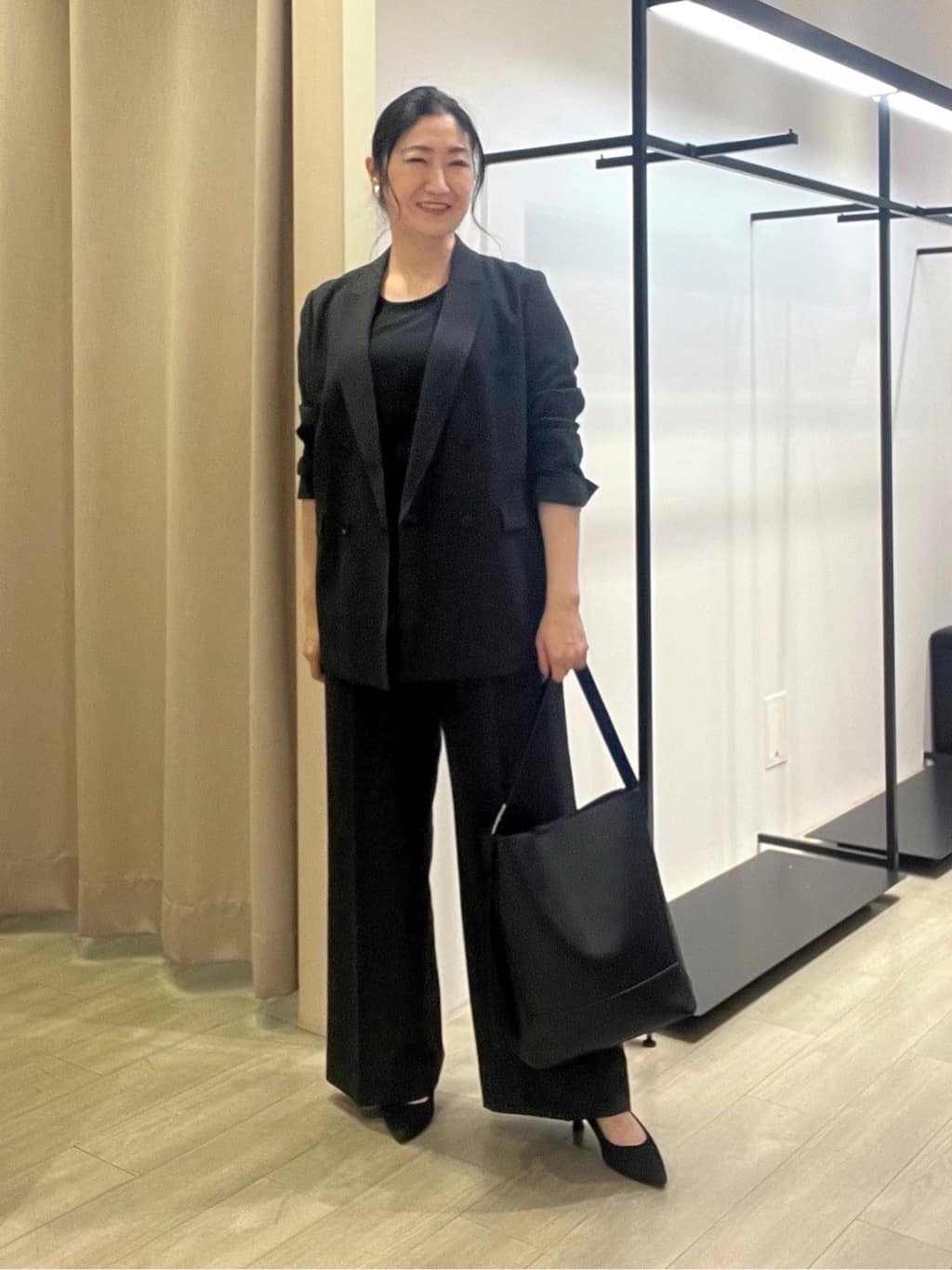 TOMOMIさんの「INDIVI｜【軽く羽織れる！】ダブルジャケット」を使ったコーディネート