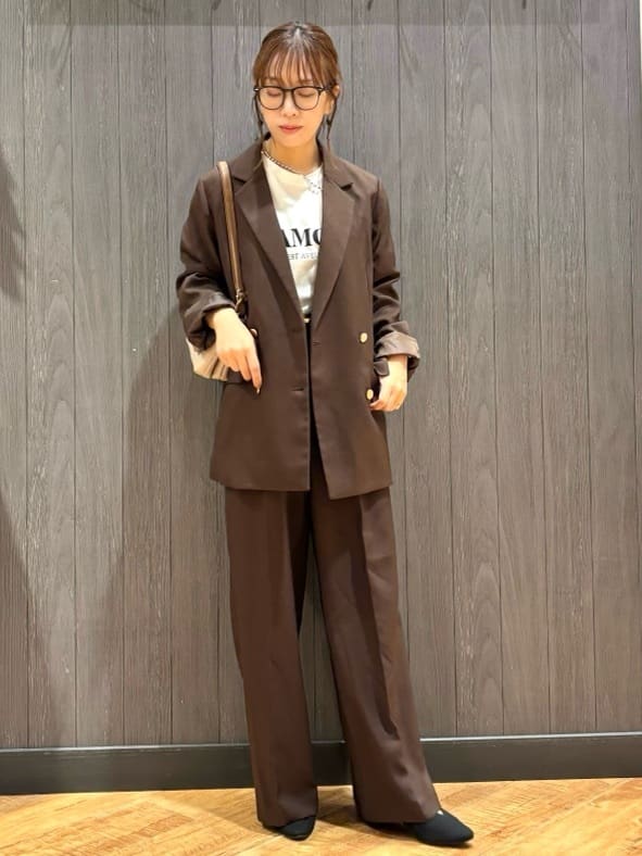 meiさんの「SHOO･LA･RUE｜グラフィックアソート ベーシックロンT」を使ったコーディネート